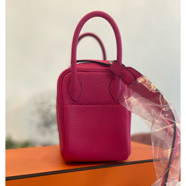 Hermes(エルメス)のHERMES ミニリンディローズショッキング レディースのバッグ(ショルダーバッグ)の商品写真