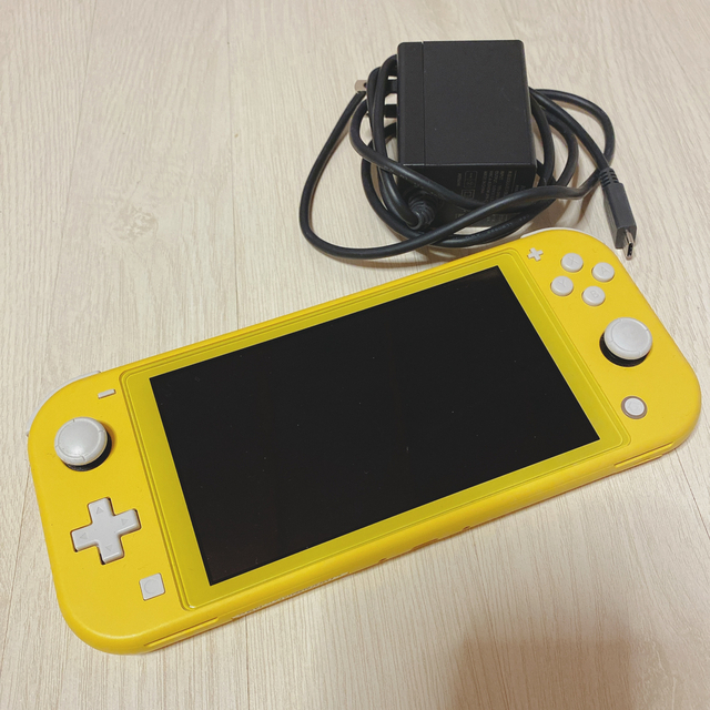 Nintendo Switch LITE イエロー