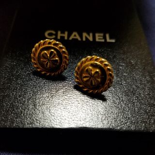 シャネル(CHANEL)のCHANELボタンピアス♪(各種パーツ)