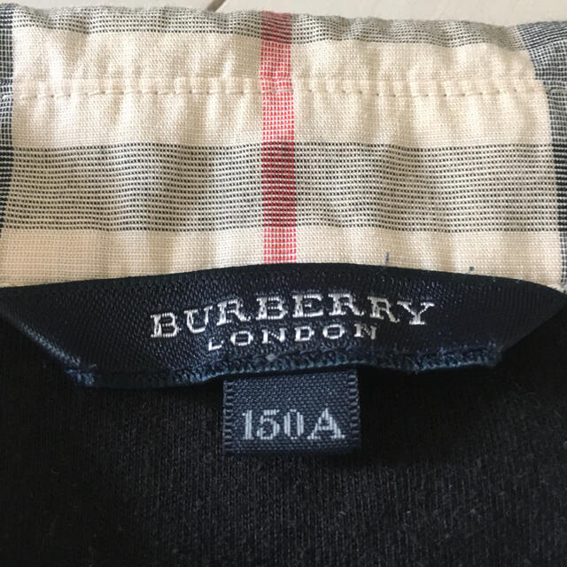 BURBERRY(バーバリー)のバーバリー 150A 日本製 三陽商会 黒 ノバチェック 子供服 女の子 キッズ/ベビー/マタニティのキッズ服女の子用(90cm~)(Tシャツ/カットソー)の商品写真