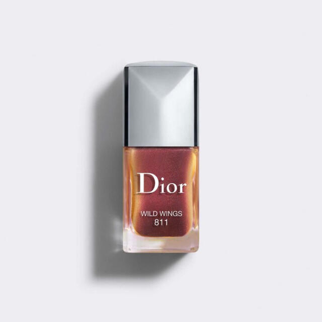 Dior(ディオール)のDior ヴェルニ 限定 811 812 新品未開封 コスメ/美容のネイル(マニキュア)の商品写真