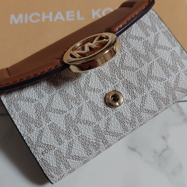 Michael Kors(マイケルコース)のMICHAEL KORS キーケース レディースのファッション小物(キーケース)の商品写真