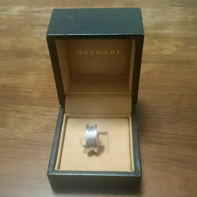 BVLGARI(ブルガリ)のmakimakiさん専用  正規品  BVLGARI ゼロワン リング  9号 レディースのアクセサリー(リング(指輪))の商品写真