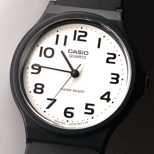CASIO(カシオ)の新品 CASIO MQ-24-7B2LLJF カシオスタンダード メンズの時計(腕時計(アナログ))の商品写真