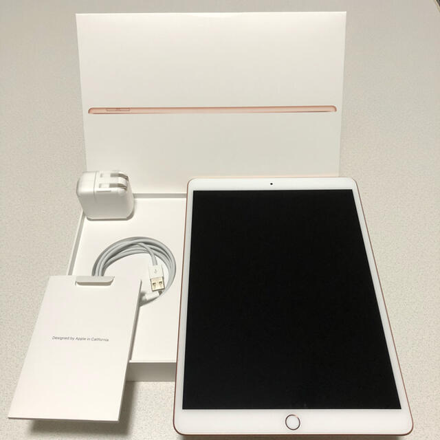 Apple(アップル)の【美品】iPad Air 3 64GB WiFiモデル ゴールド スマホ/家電/カメラのPC/タブレット(タブレット)の商品写真