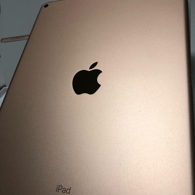Apple(アップル)の【美品】iPad Air 3 64GB WiFiモデル ゴールド スマホ/家電/カメラのPC/タブレット(タブレット)の商品写真
