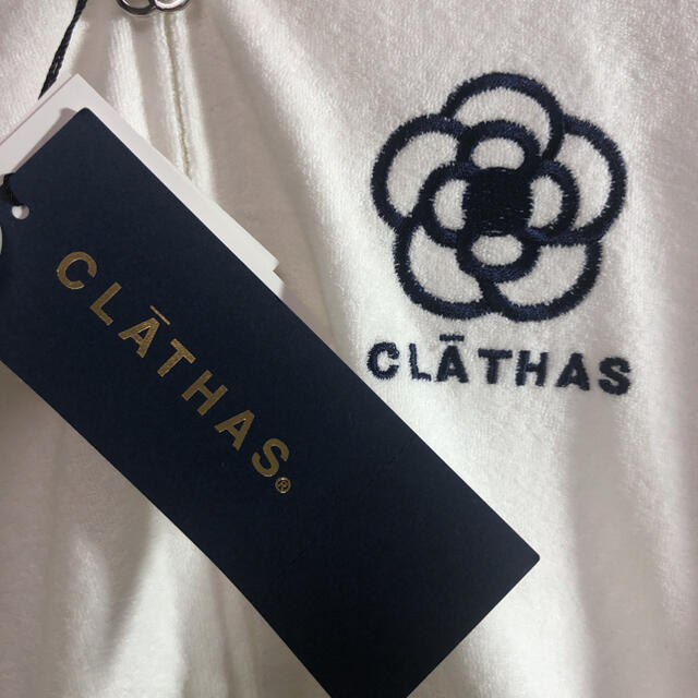 CLATHAS(クレイサス)のCLATHAS パーカー　タグ付き　ホワイト　XS-S 品番523 レディースのトップス(パーカー)の商品写真