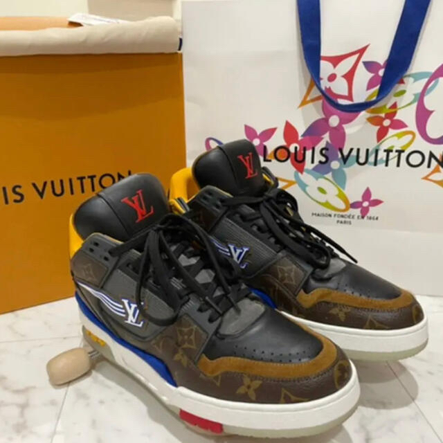 季節のおすすめ商品 LOUIS akaページ ルイヴィトン スニーカー LVトレイナー ライン スニーカー - VUITTON スニーカー 季節のおすすめ商品 LOUIS akaページ ルイヴィトン スニーカー LVトレイナー ライン スニーカー - VUITTON スニーカー