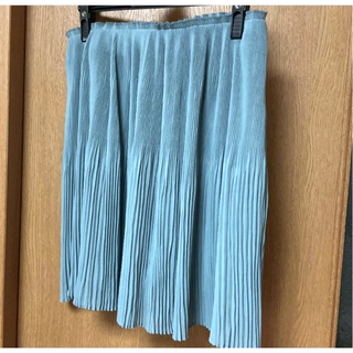 エイチアンドエム(H&M)のH&M プリーツスカート ミニスカート 水色　ターコイズブルー (ひざ丈スカート)