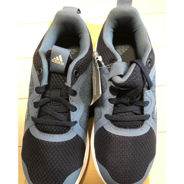 adidas(アディダス)のアディダス新品20センチスニーカー キッズ/ベビー/マタニティのキッズ靴/シューズ(15cm~)(スニーカー)の商品写真