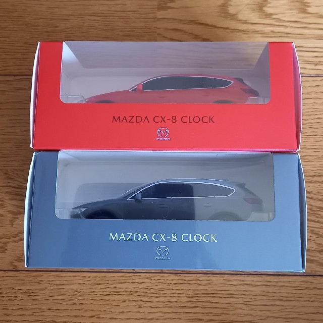 MAZDA CX-8　CLOCK　赤とグレー2個　マツダ　ミニカー　時計