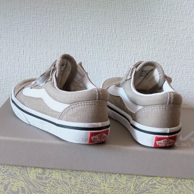 VANS(ヴァンズ)の[yuna様用]バンズ(VANS) ベビー,キッズ用 スニーカー  キッズ/ベビー/マタニティのキッズ靴/シューズ(15cm~)(スニーカー)の商品写真