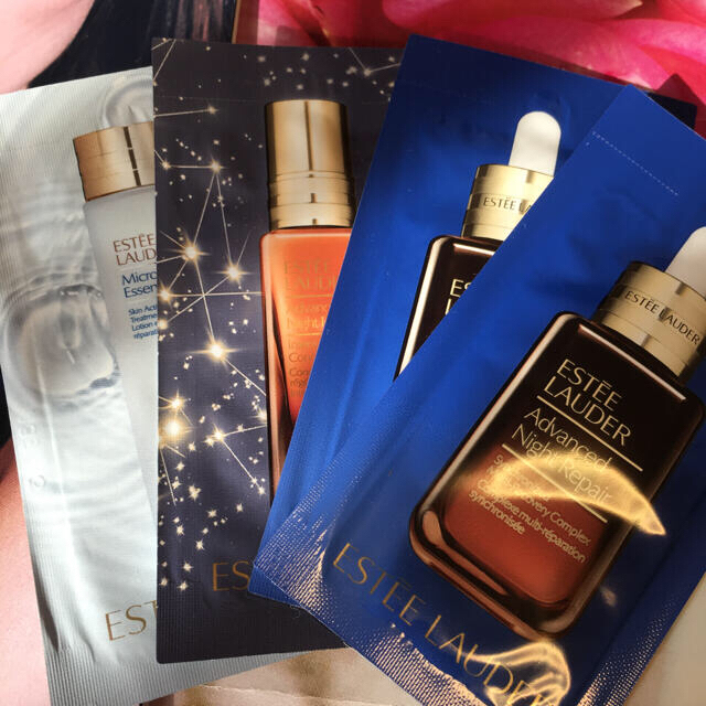 Estee Lauder(エスティローダー)の✨ エスティローダー贅沢サンプル✨ コスメ/美容のキット/セット(サンプル/トライアルキット)の商品写真