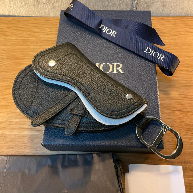 Dior キーホルダー サドル型 小銭入れ の通販 by cozy''|ディオールならラクマ - DIOR ディオール コインケース ブラック 超歓迎特価