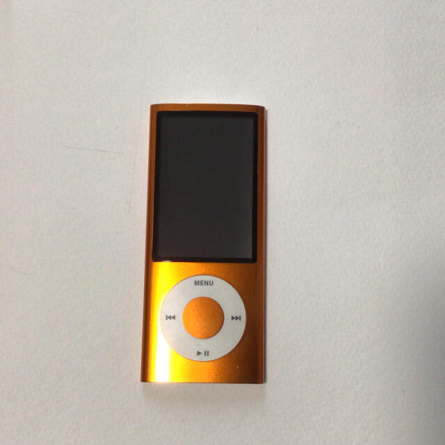 Apple(アップル)のiPod nano 5世代　16GB オレンジ-6 作動品 スマホ/家電/カメラのオーディオ機器(ポータブルプレーヤー)の商品写真