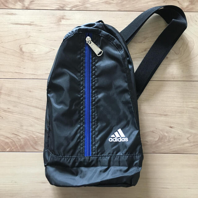 adidas(アディダス)のアディダス  ショルダーバッグ メンズのバッグ(ショルダーバッグ)の商品写真