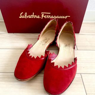 サルヴァトーレフェラガモ(Salvatore Ferragamo)のフェラガモ  パンプス(バレエシューズ)