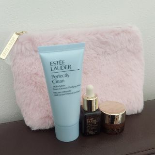 エスティローダー(Estee Lauder)の新品未使用！エスティローダー ファーポーチ ＋ 洗顔料美容液クリーム(サンプル/トライアルキット)