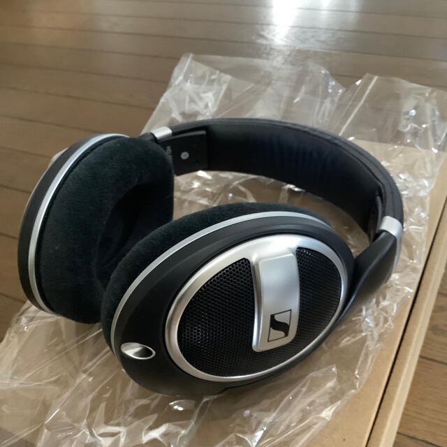 SENNHEISER(ゼンハイザー)の【Sennheiser】HD 599 SE  スマホ/家電/カメラのオーディオ機器(ヘッドフォン/イヤフォン)の商品写真