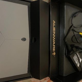 デル(DELL)のDell Alienware 13 r2 i7 ゲーミングノートパソコン (ノートPC)