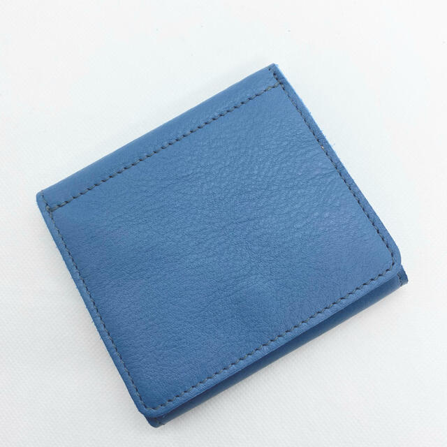 IL BISONTE(イルビゾンテ)の【新品未使用】 イルビゾンテ  二つ折りコンパクト財布 AVIO アヴィオブルー レディースのファッション小物(財布)の商品写真