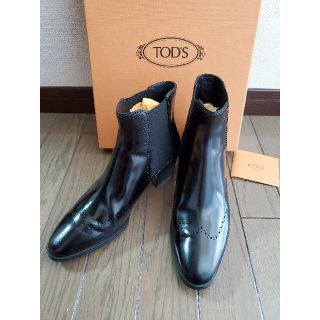 トッズ(TOD'S)のTOD'Sトッズ☆サイドゴア　ショートブーツ　黒37.5 美品(ブーツ)