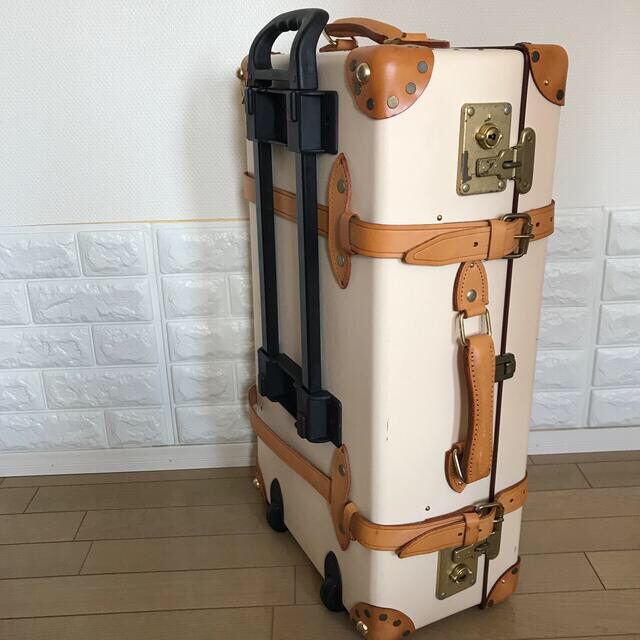 GLOBE-TROTTER(グローブトロッター)のgagagagaga様専用グローブトロッター　26inch  レディースのバッグ(スーツケース/キャリーバッグ)の商品写真