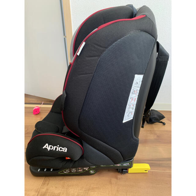 Aprica(アップリカ)のパムセ様専用　アップリカ　フォームフィット ジュニアシートISOFIX キッズ/ベビー/マタニティの外出/移動用品(自動車用チャイルドシート本体)の商品写真