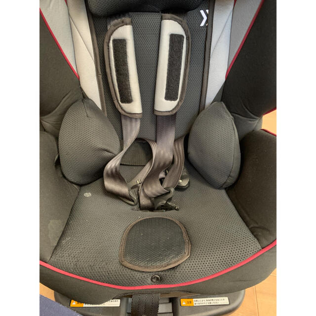 Aprica(アップリカ)のパムセ様専用　アップリカ　フォームフィット ジュニアシートISOFIX キッズ/ベビー/マタニティの外出/移動用品(自動車用チャイルドシート本体)の商品写真