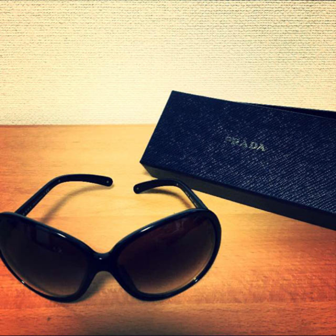 PRADA✶サングラス