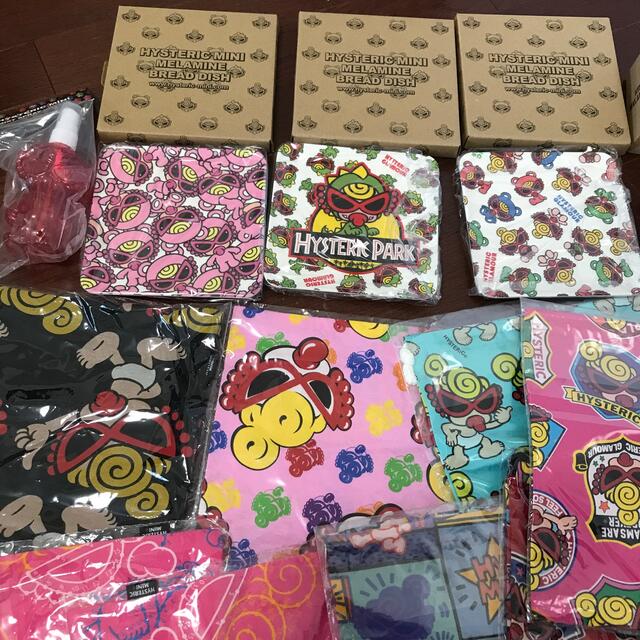 HYSTERIC MINI(ヒステリックミニ)の☆★☆HYSTERICMINI正規品☆★☆ノベルティセット エンタメ/ホビーのコレクション(ノベルティグッズ)の商品写真