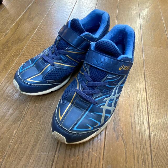 asics(アシックス)のasics 運動靴＊22.5cm キッズ/ベビー/マタニティのキッズ靴/シューズ(15cm~)(スニーカー)の商品写真