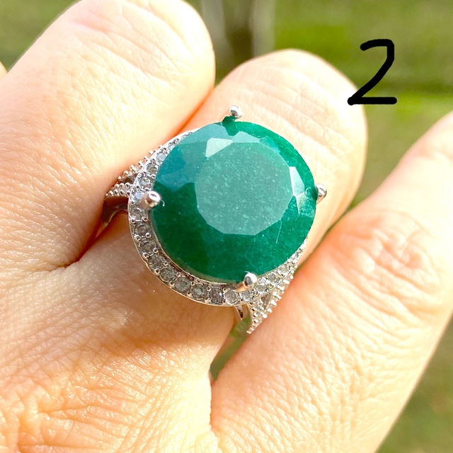天然石エメラルド　リング12号  (他に14号　があります) レディースのアクセサリー(リング(指輪))の商品写真