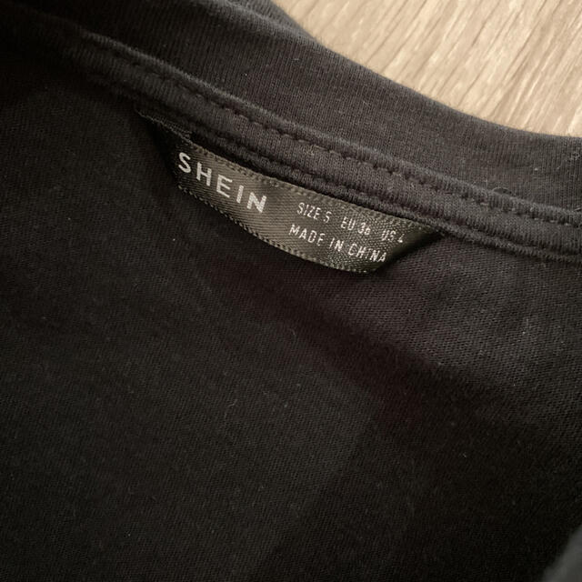 SHEIN Tシャツ レディースのトップス(Tシャツ(半袖/袖なし))の商品写真