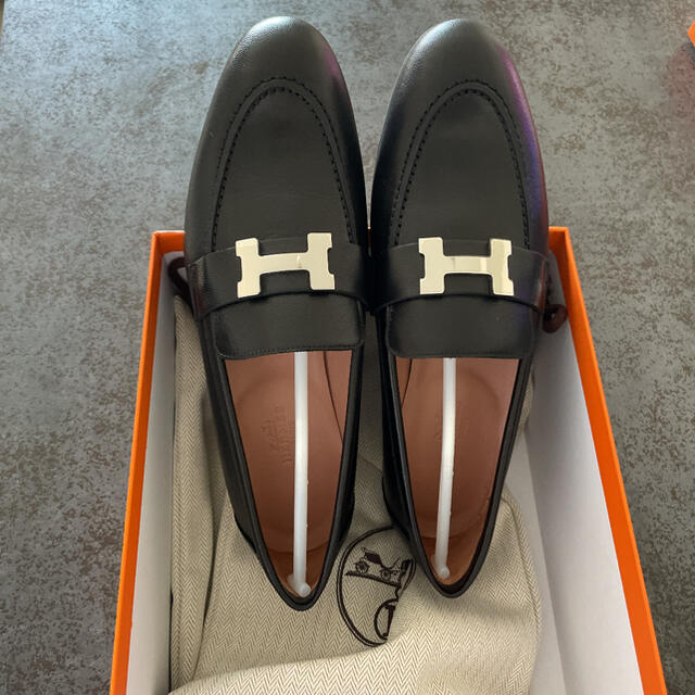 Hermes(エルメス)の新品36.5 モカシン 《パリ》 レディースの靴/シューズ(ローファー/革靴)の商品写真