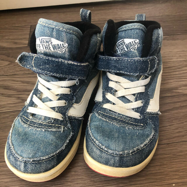 VANS(ヴァンズ)のVANSスニーカー18㎝ キッズ/ベビー/マタニティのキッズ靴/シューズ(15cm~)(スニーカー)の商品写真