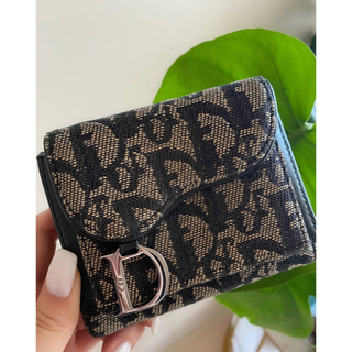 ディオール(Christian Dior) 財布(レディース)（シルバー/銀色系）の 