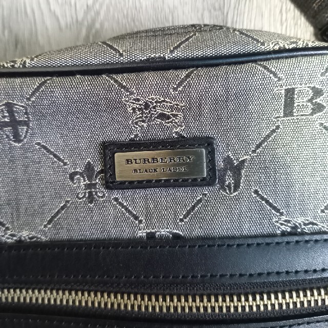 BURBERRY BLACK LABEL(バーバリーブラックレーベル)のBURBERRY　BLACKLABEL　メンズ　ショルダーバック メンズのバッグ(ショルダーバッグ)の商品写真