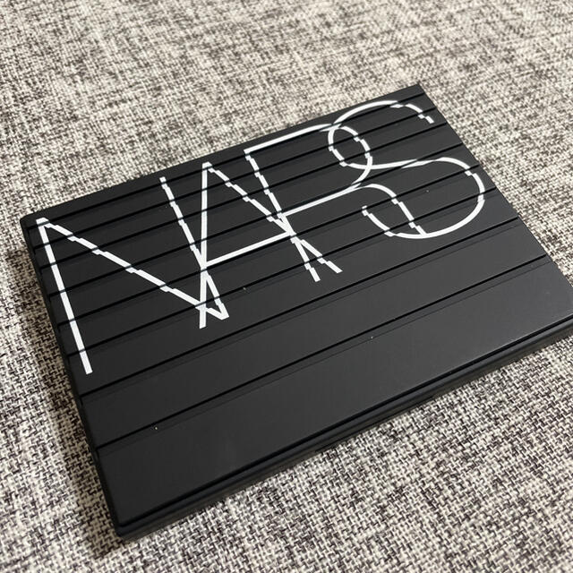 NARSエクストリームエフェクト アイシャドウパレット 1