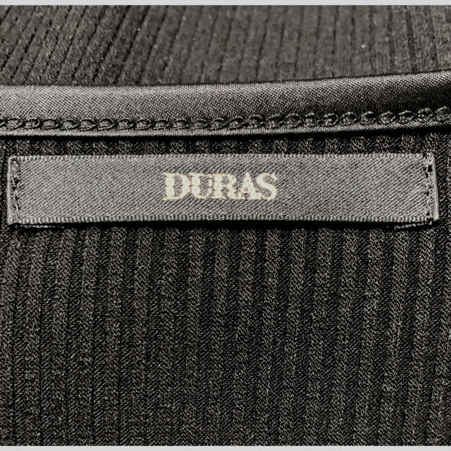 DURAS(デュラス)のDURAS（デュラス） カットソー半袖　黒 レディースのトップス(カットソー(半袖/袖なし))の商品写真