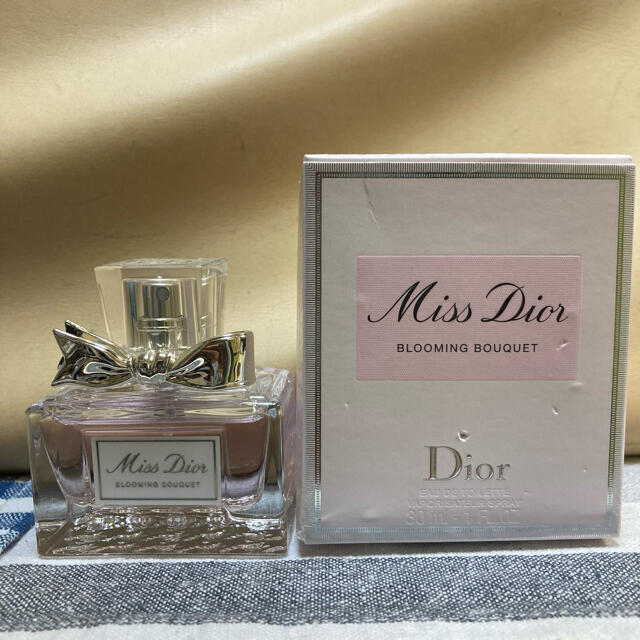 Christian Dior(クリスチャンディオール)のミス ディオール ブルーミング　30ml  中古 コスメ/美容の香水(香水(女性用))の商品写真