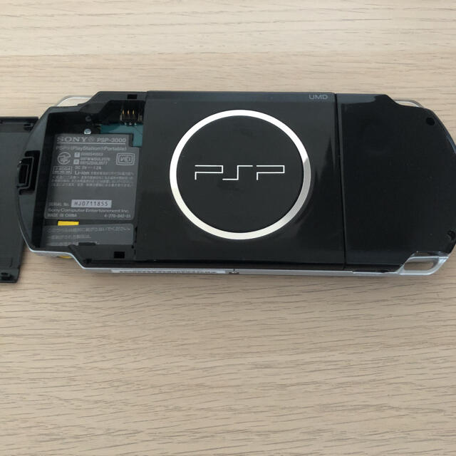 SONY(ソニー)のPSP3000 ブラック　バッテリーなし エンタメ/ホビーのゲームソフト/ゲーム機本体(携帯用ゲーム機本体)の商品写真