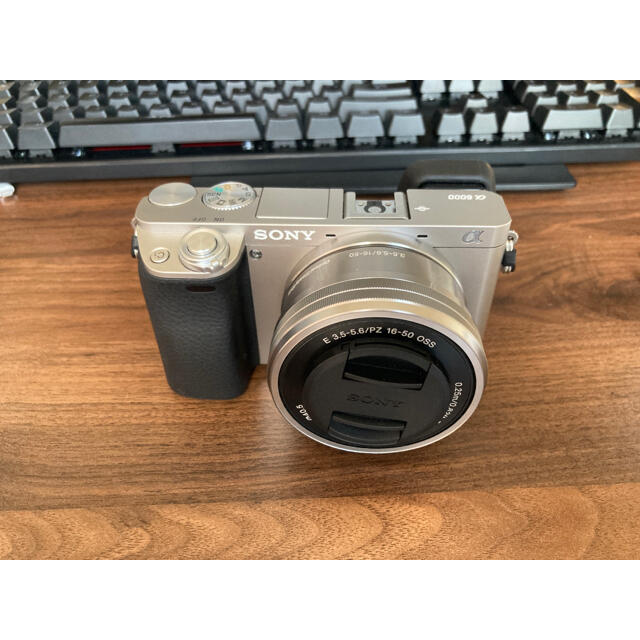 SONY α6000