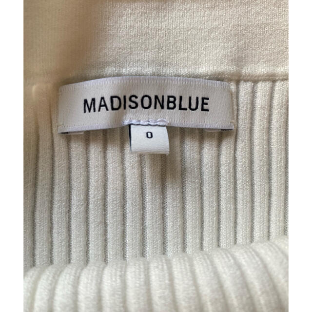 MADISONBLUE(マディソンブルー)の【MADISON BLUE】ボートネックリブニット/ホワイト/00 レディースのトップス(ニット/セーター)の商品写真