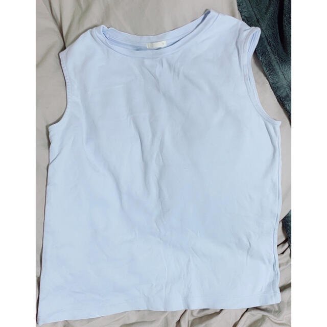 GU(ジーユー)のノースリーブ レディースのトップス(Tシャツ(半袖/袖なし))の商品写真