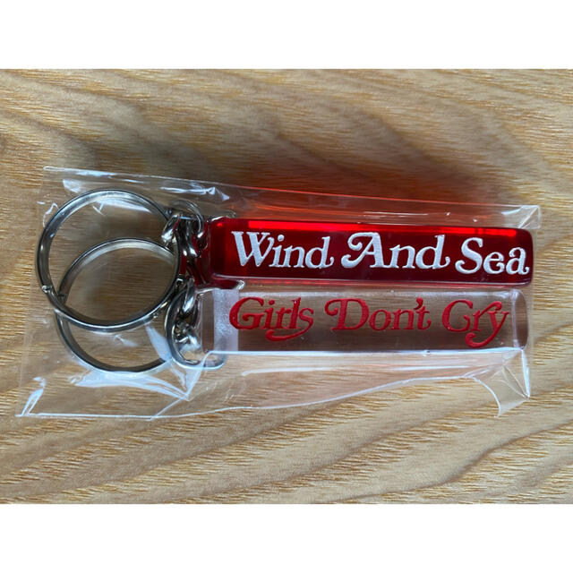 SEA(シー)のWIND AND SEA.gils don’t cry コラボキーホルダーセット メンズのファッション小物(キーホルダー)の商品写真