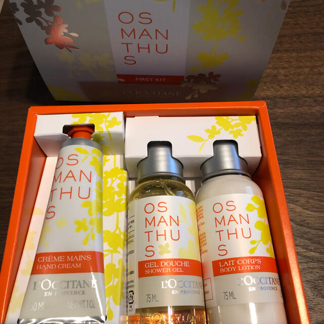 L'OCCITANE(ロクシタン)のロクシタン期間限定⭐️キンモクセイの香り⭐️ コスメ/美容のボディケア(ハンドクリーム)の商品写真