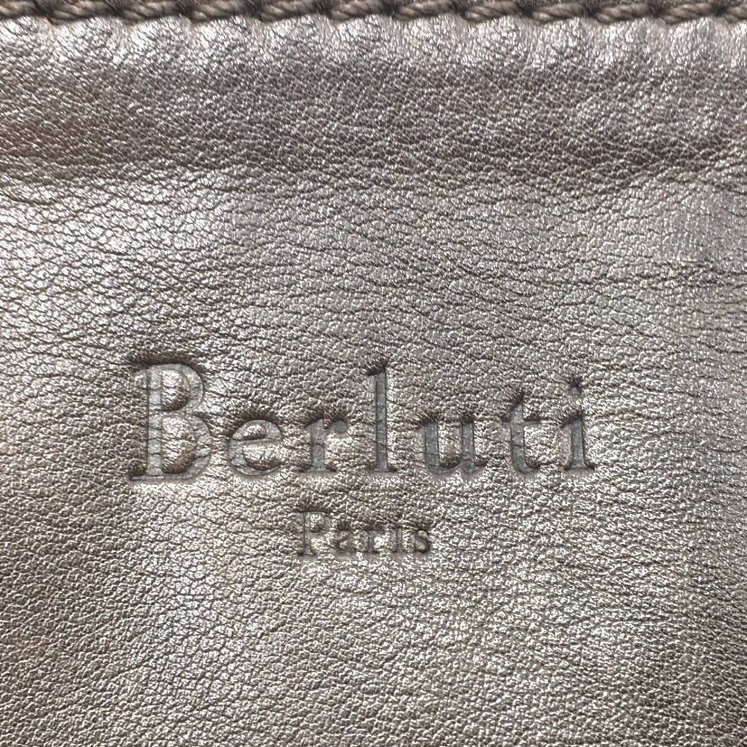 Berluti(ベルルッティ)のベルルッティ Berluti インサイド カリグラフィ  カバン セカンドバッグ クラッチバッグ レザー ブラウン系 メンズのバッグ(セカンドバッグ/クラッチバッグ)の商品写真