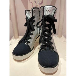 ジュゼッペザノッティ(GIUZEPPE ZANOTTI)の未使用 ジュゼッペザノッティ スニーカー ハイカット ブーツ シルバー 39(ブーツ)