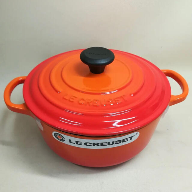 LE CREUSET(ルクルーゼ)の新品未使用 ル・クルーゼ ココットロンド 20cm インテリア/住まい/日用品のキッチン/食器(鍋/フライパン)の商品写真